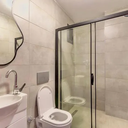 Appartement Luxe Living In Taksim Istanboel